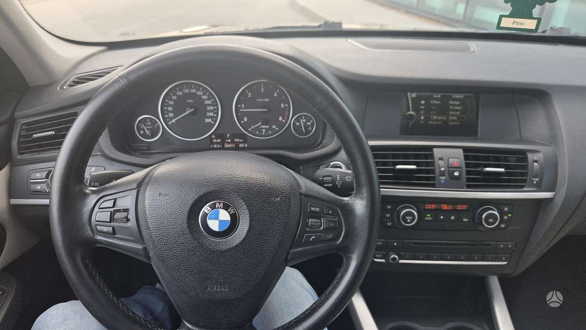 BMW X3 2011 — photo 7