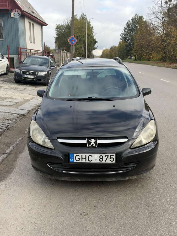 Peugeot 307 2005 — rear view