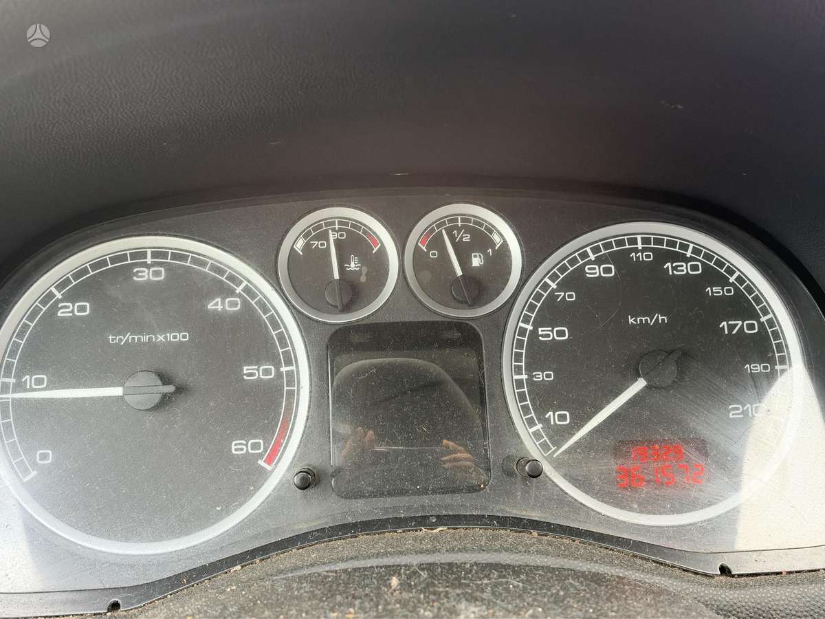 Peugeot 307 2005 — photo 9