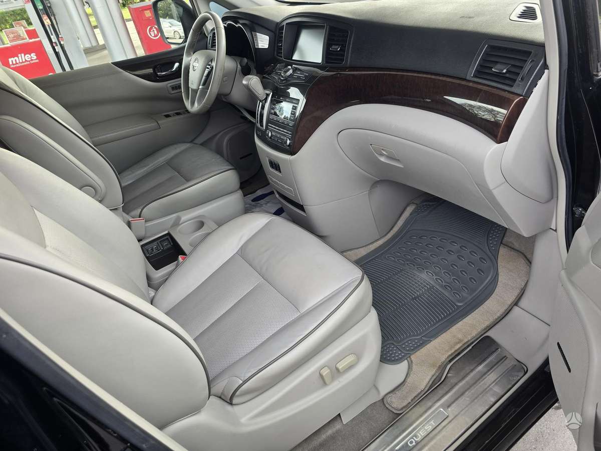 Nissan Quest 2012 — photo 13