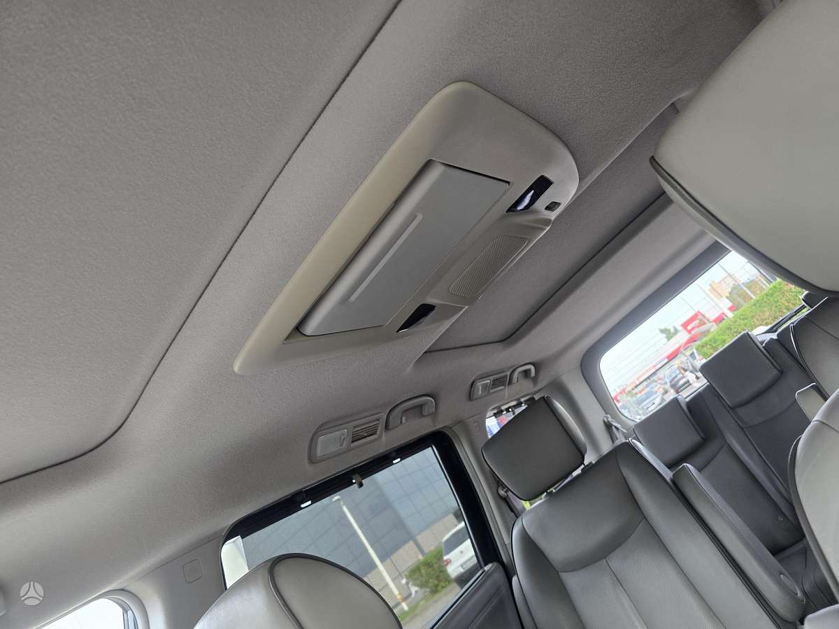 Nissan Quest 2012 — photo 9