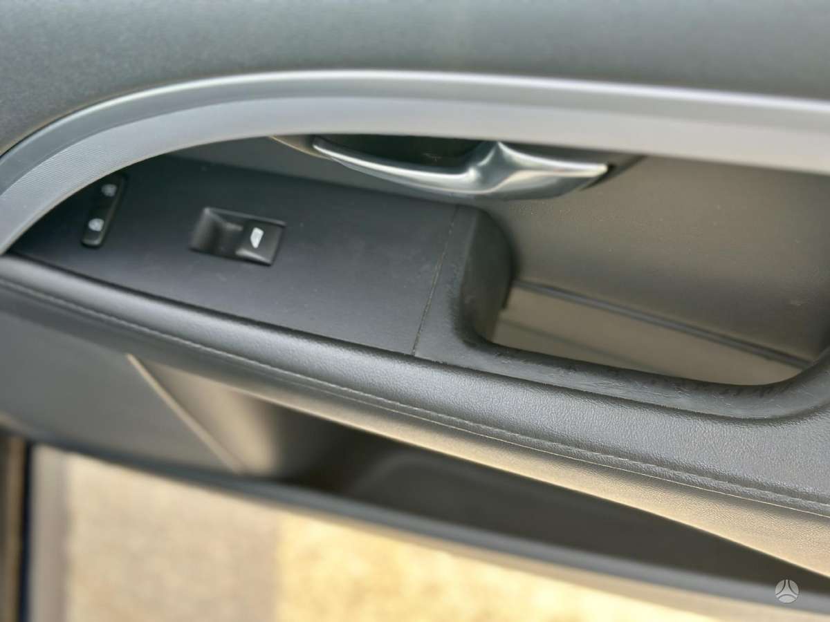 Volvo V70 2015 — photo 16
