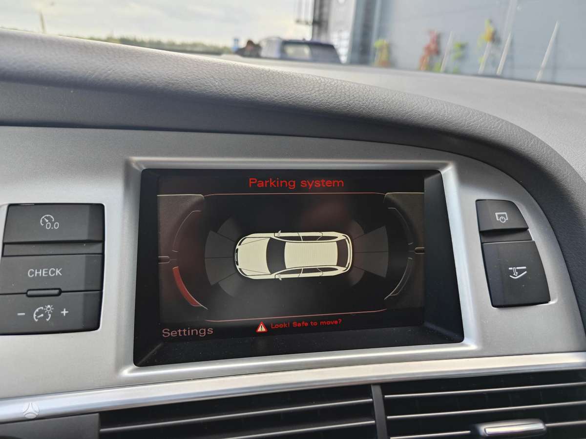 Audi A6 2009 — photo 28