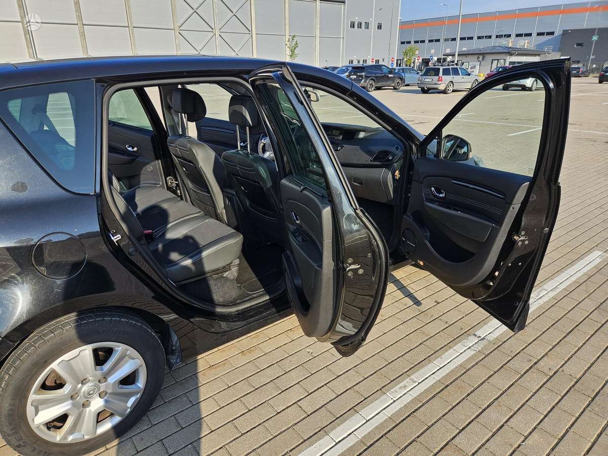 Renault Scenic 2012 — фото 11