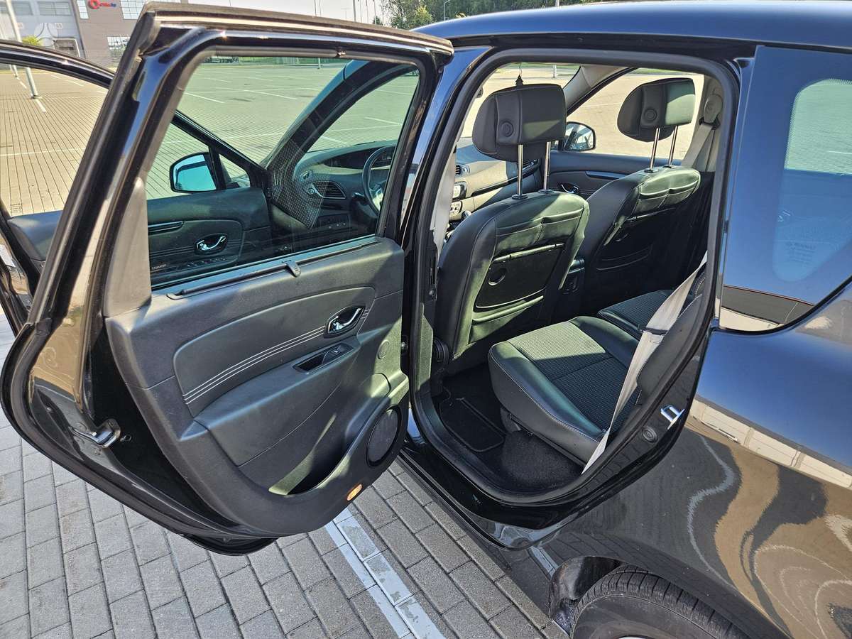 Renault Scenic 2012 — фото 17