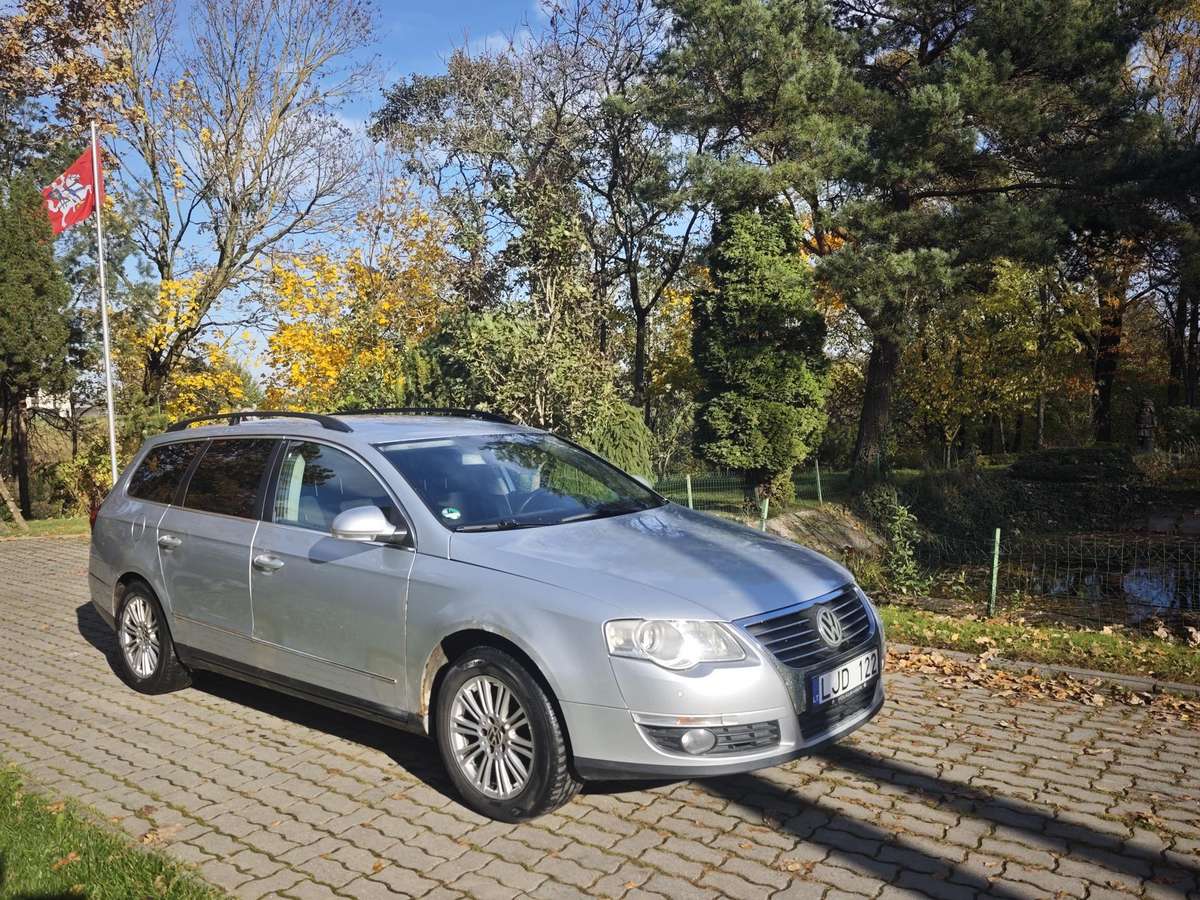 Volkswagen Passat 2009 — engine 1968 cm³, 140 HP (103kW)