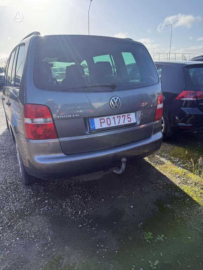 Volkswagen Touran 2005 — engine 1896 cm³, 101 HP (74kW)