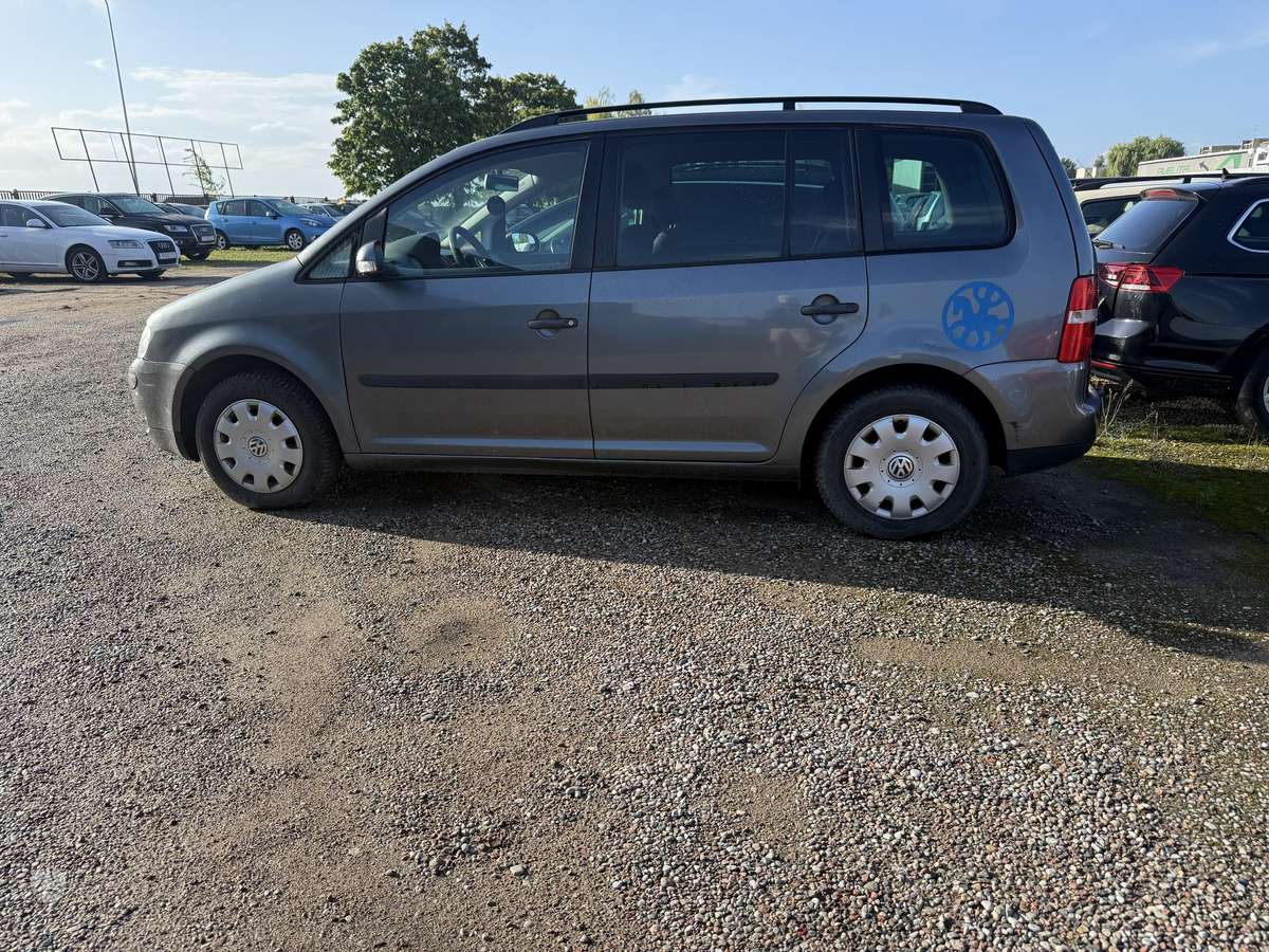 Volkswagen Touran 2005 — photo 5