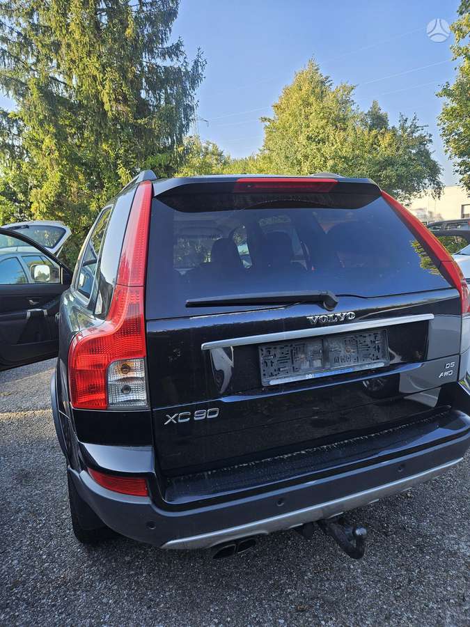 Volvo XC90 2007 — engine 2400 cm³, 185 HP (136kW)