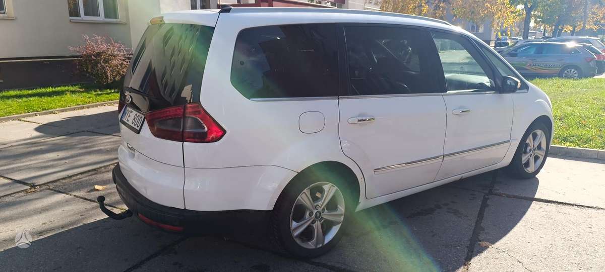 Ford Galaxy 2014 — interior