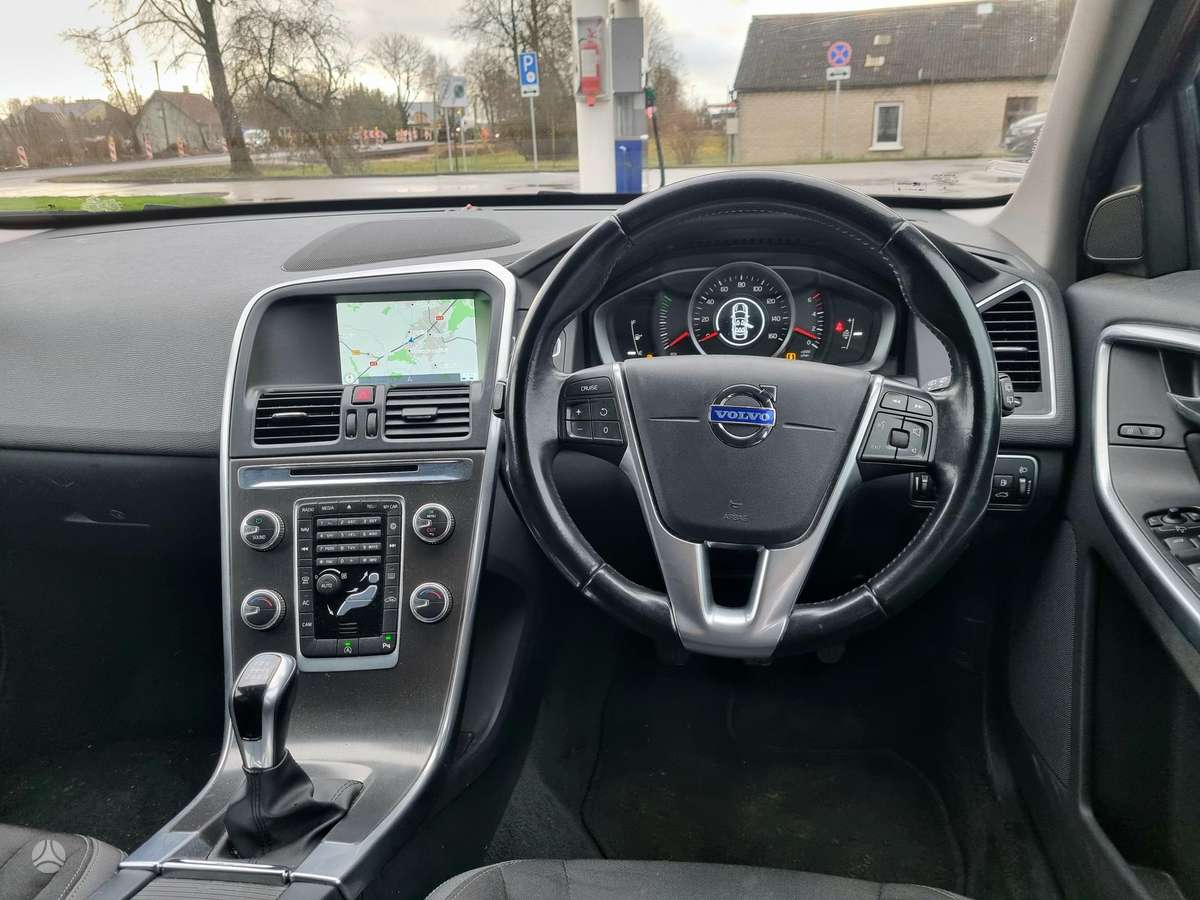 Volvo XC60 2014 — photo 11