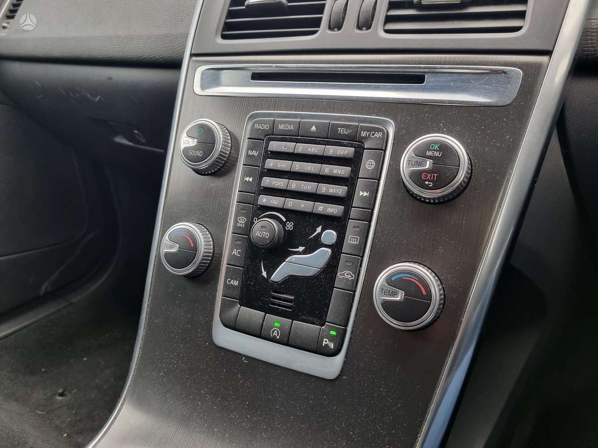 Volvo XC60 2014 — photo 15