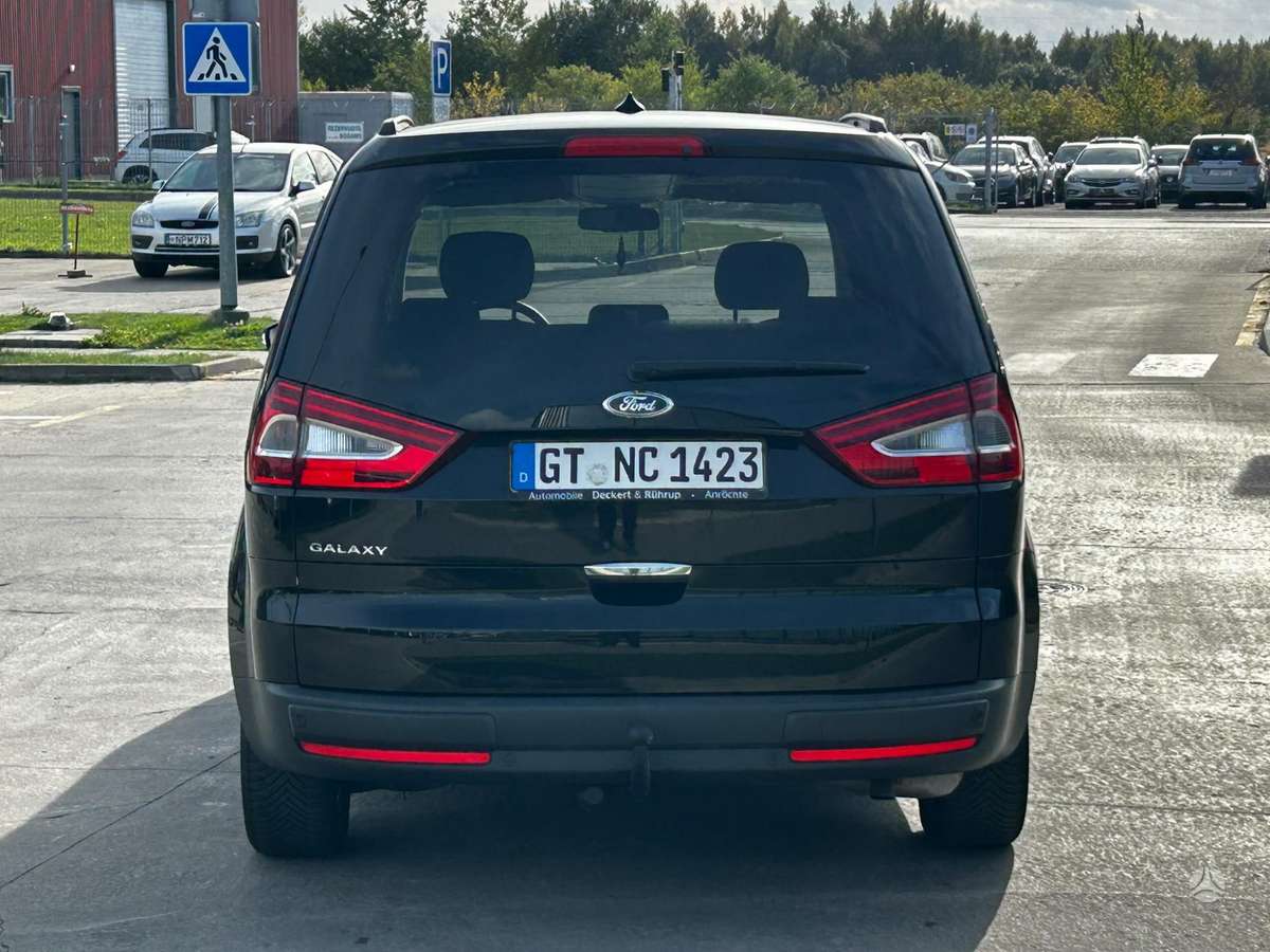 Ford Galaxy 2010 — photo 6