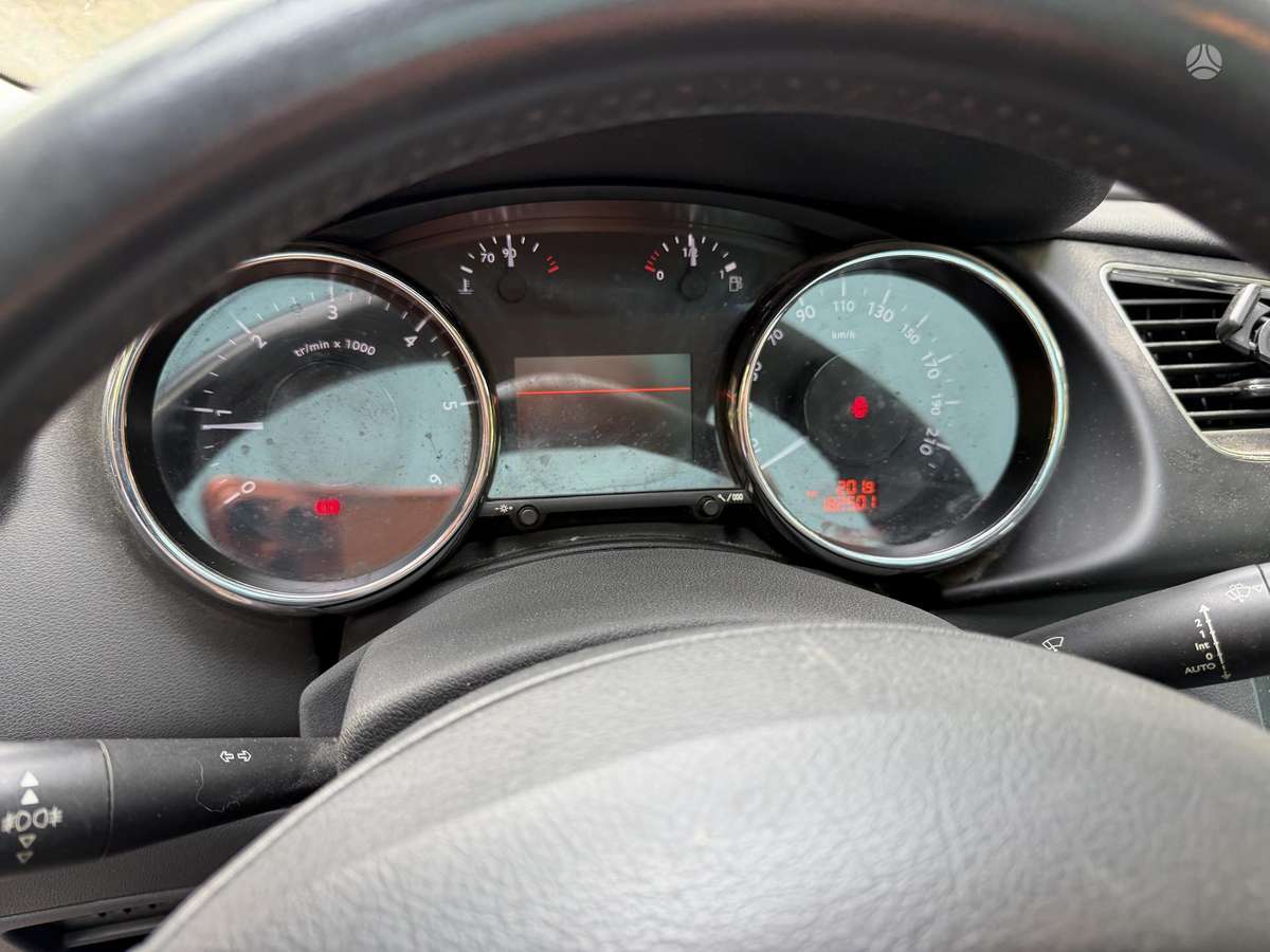 Peugeot 3008 2010 — photo 12