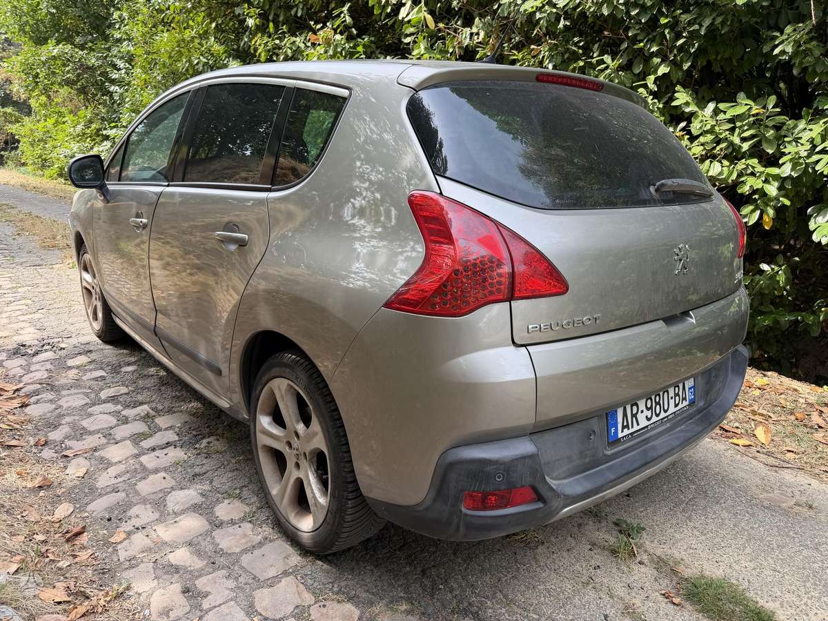 Peugeot 3008 2010 — photo 7