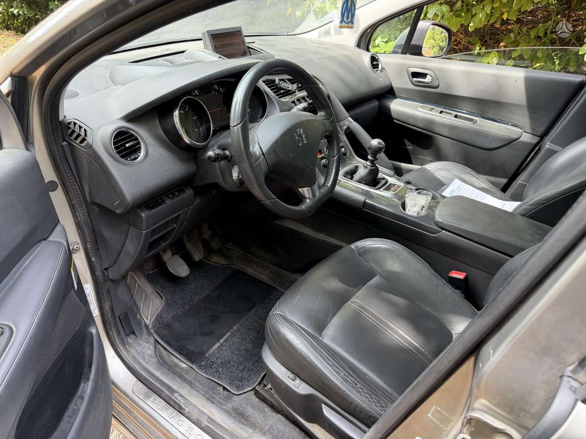 Peugeot 3008 2010 — photo 9