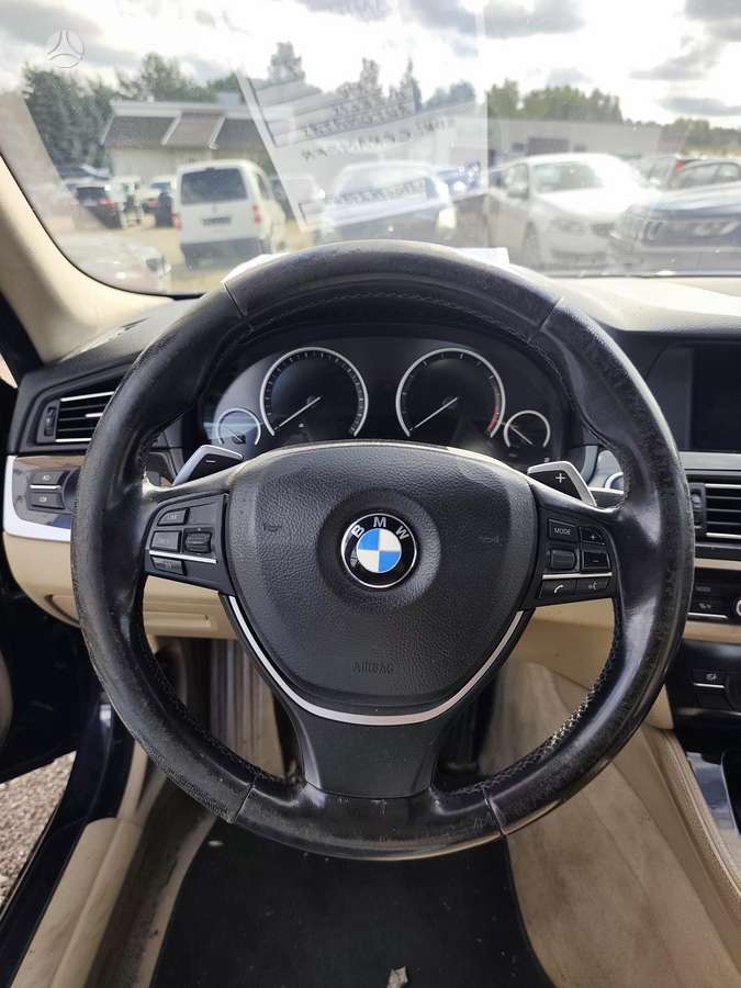 BMW 520 2011 — photo 9