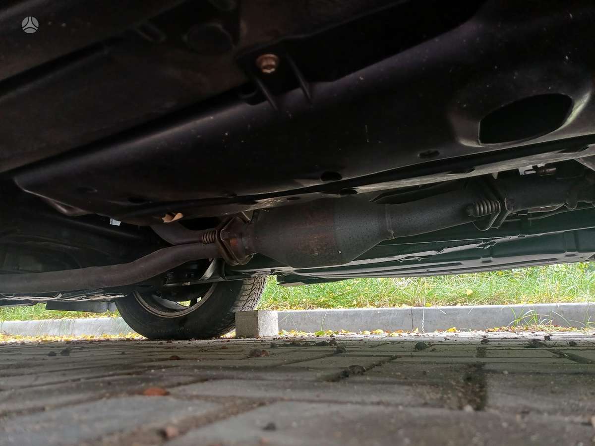 Toyota Sienna 2010 — photo 13