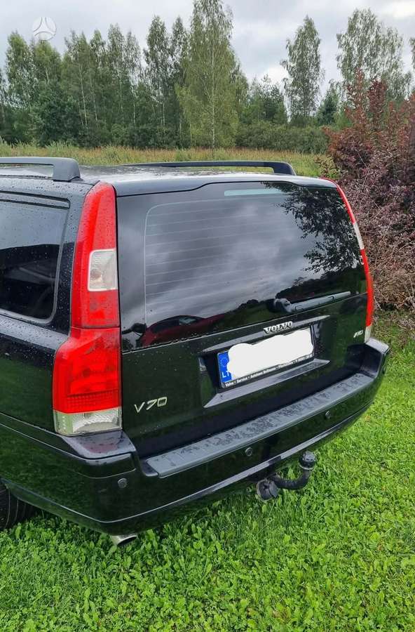 Volvo V70 2006 — interior
