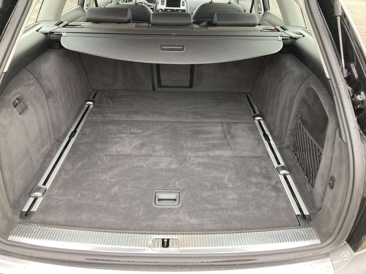Audi A6 2010 — photo 12