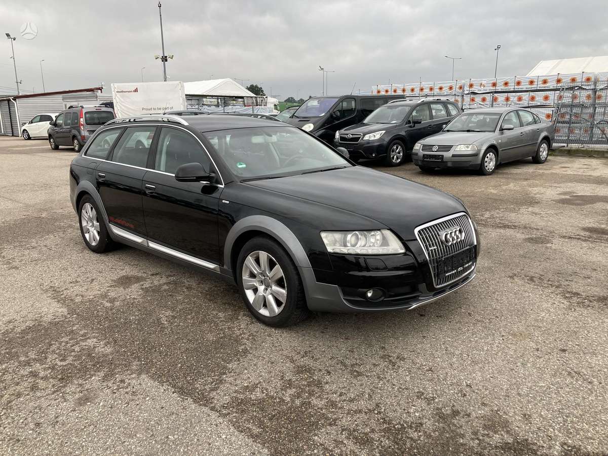 Audi A6 2010 — rear view