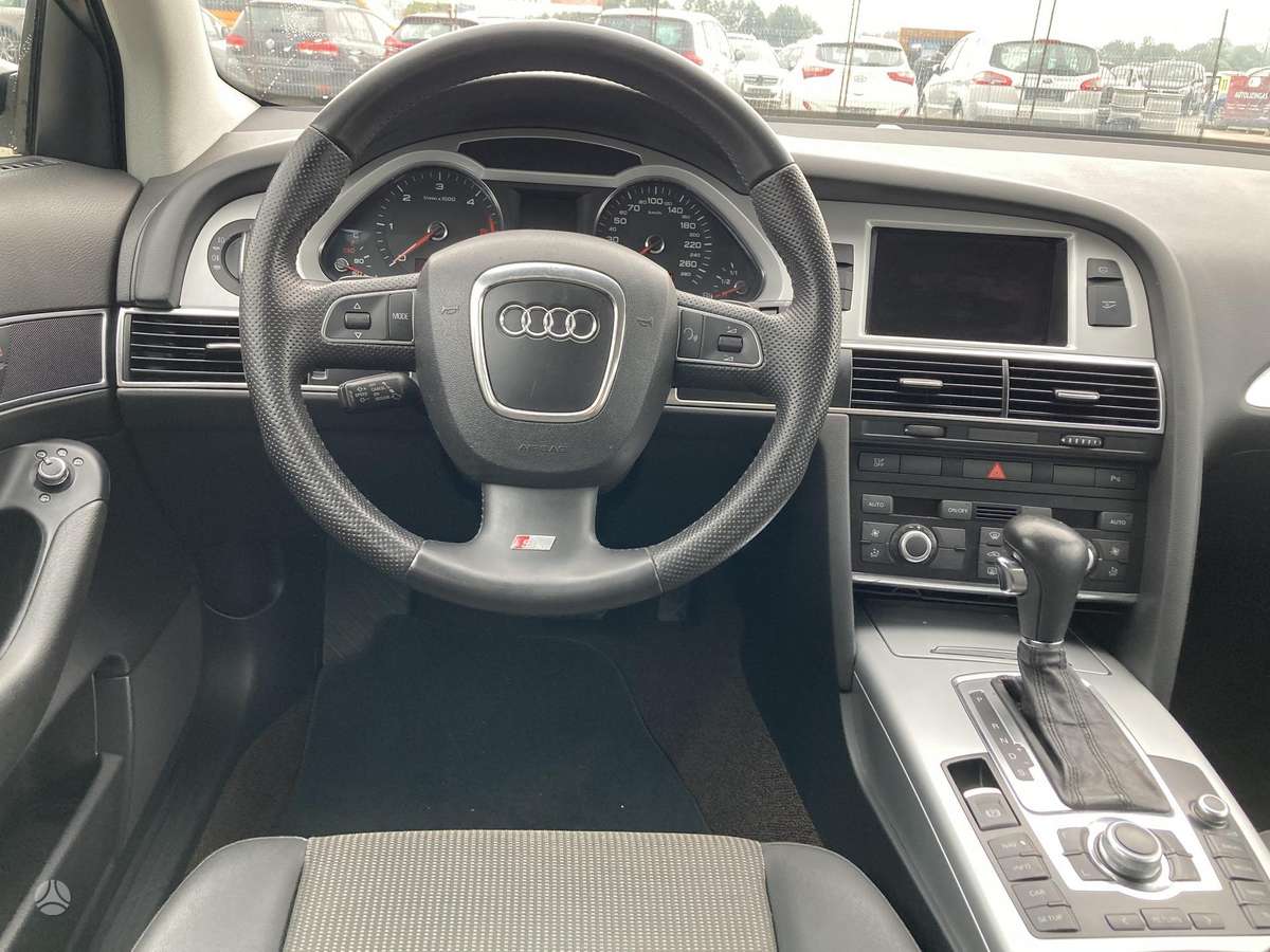 Audi A6 2010 — photo 8