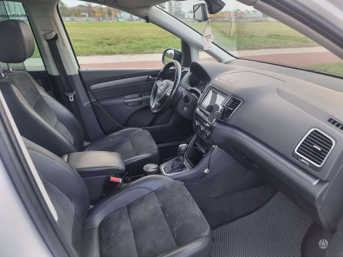 Volkswagen Sharan 2012 — photo 10