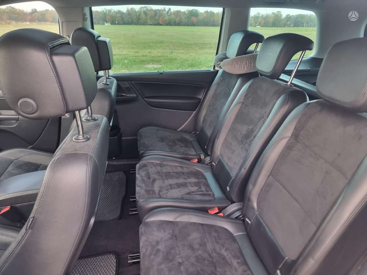 Volkswagen Sharan 2012 — photo 11