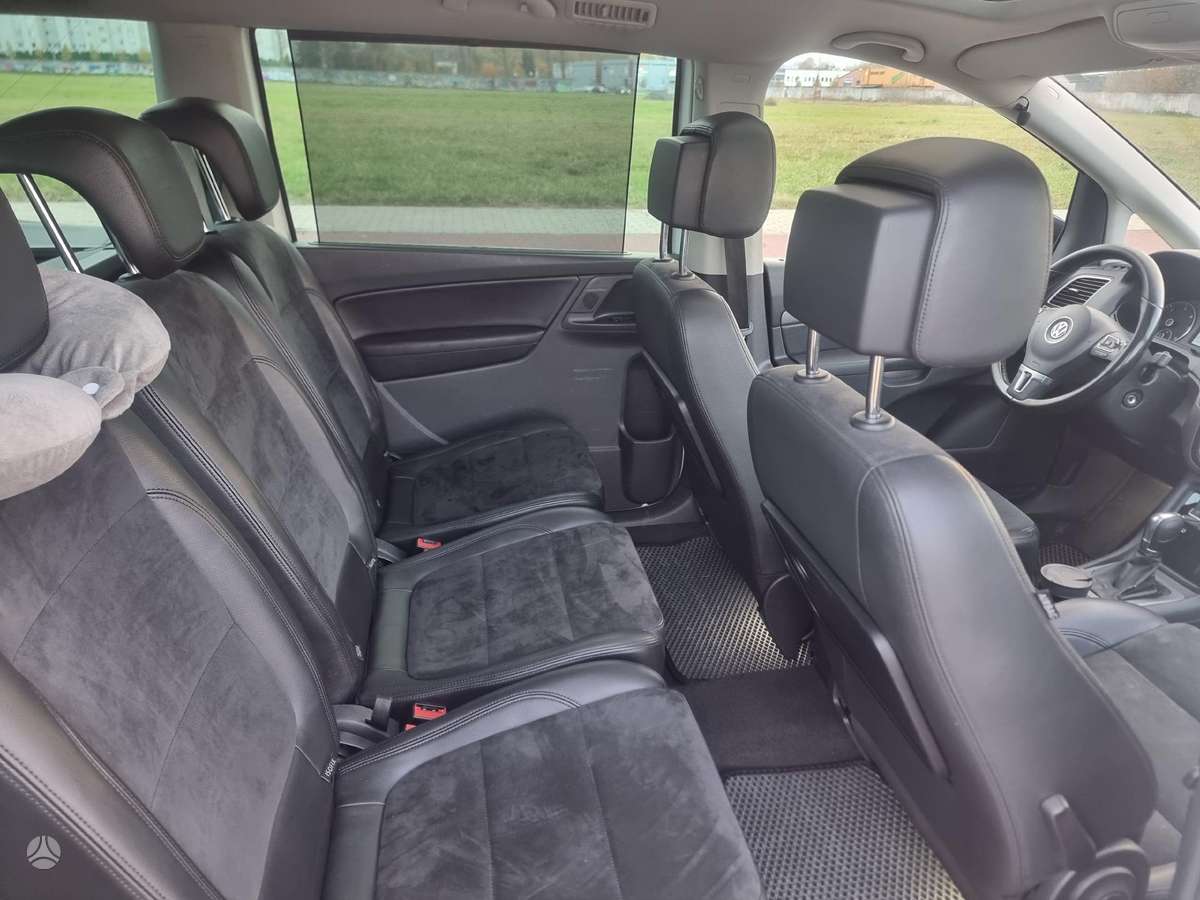 Volkswagen Sharan 2012 — photo 12