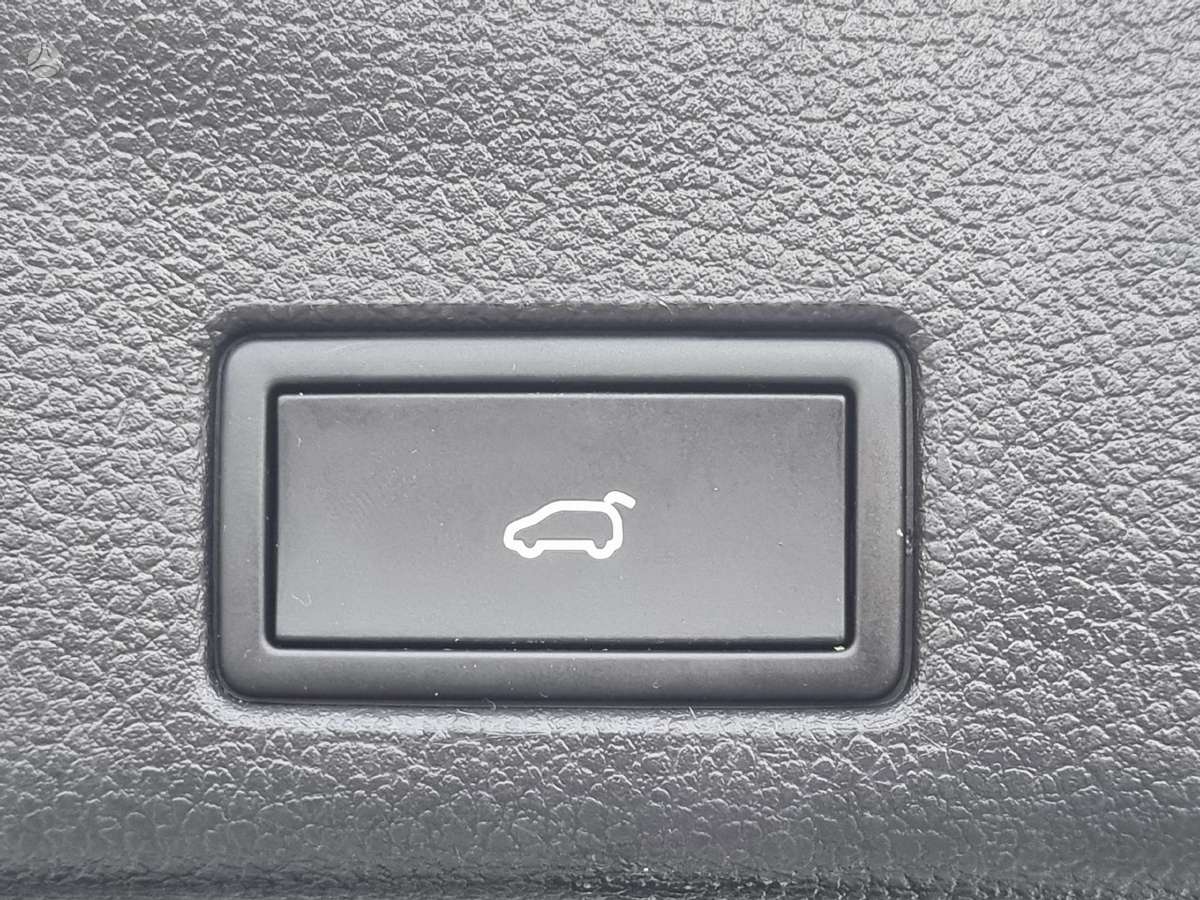 Volkswagen Sharan 2012 — photo 15