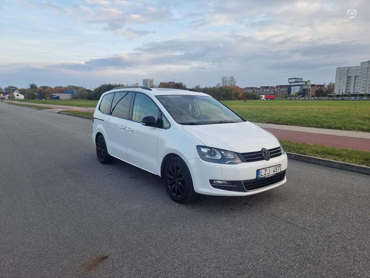 Volkswagen Sharan 2012 — interior