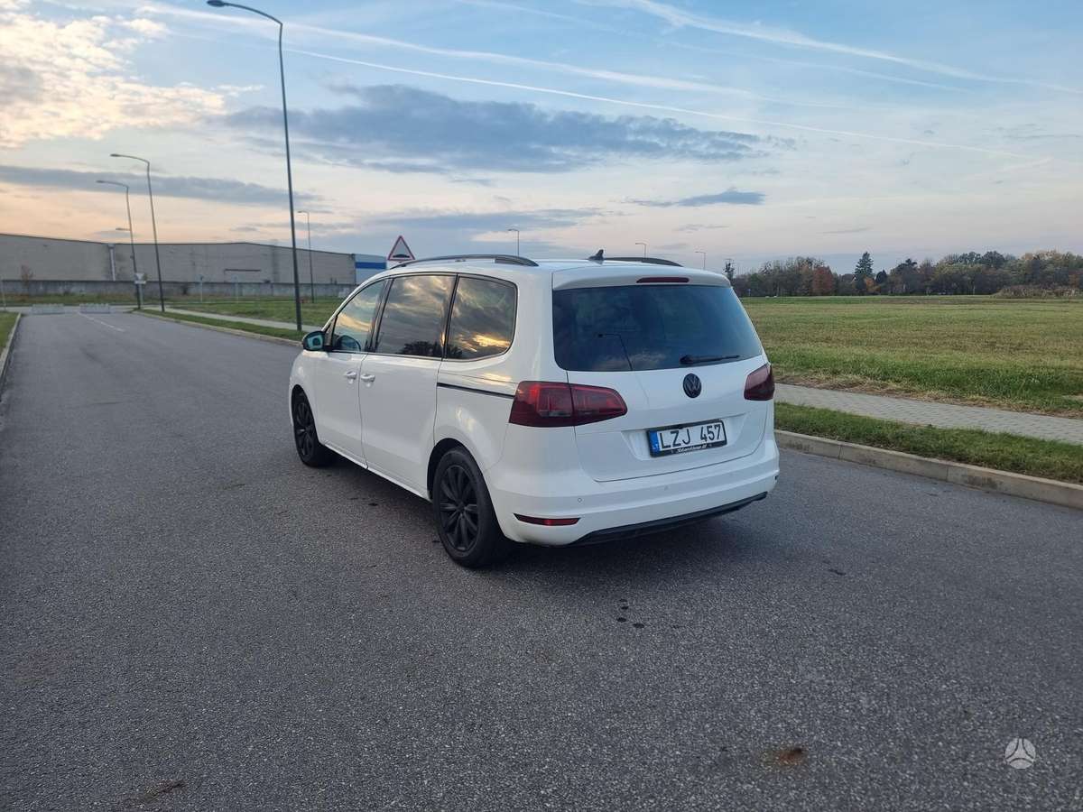 Volkswagen Sharan 2012 — photo 7