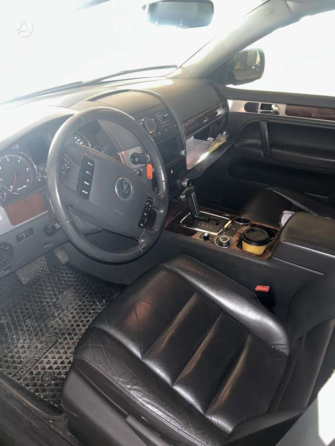 Volkswagen Touareg 2006 — photo 6