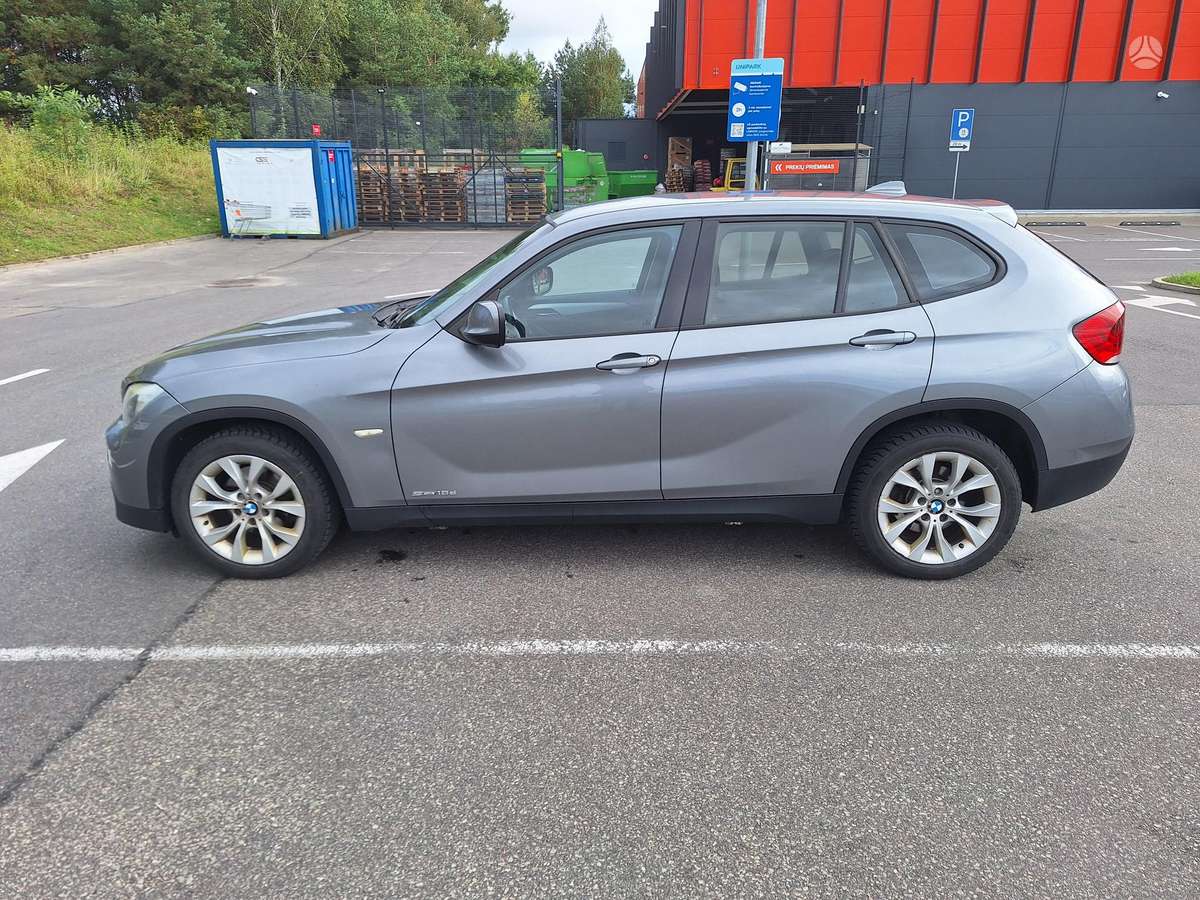 BMW X1 2010 — photo 11