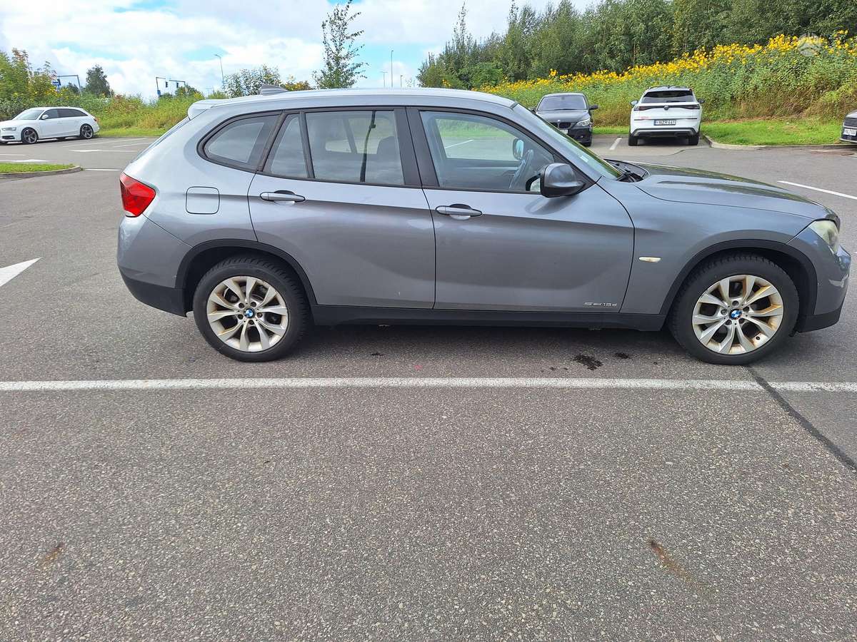 BMW X1 2010 — photo 15
