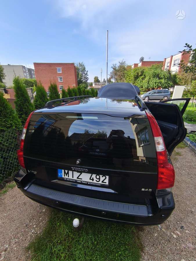 Volvo V70 2008 — engine 2401 cm³, 185 HP (136kW)