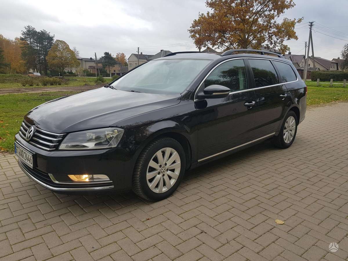 Volkswagen Passat 2014 — rear view
