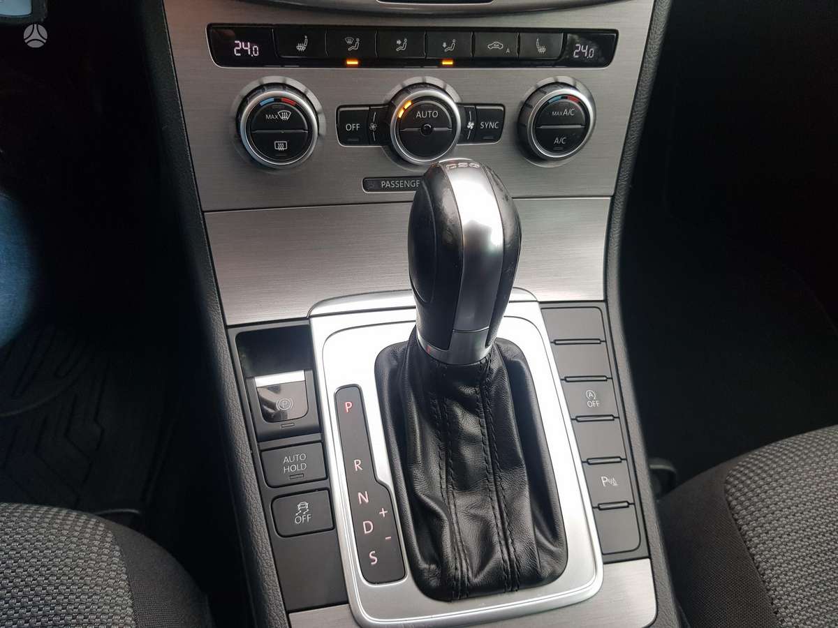 Volkswagen Passat 2014 — photo 33