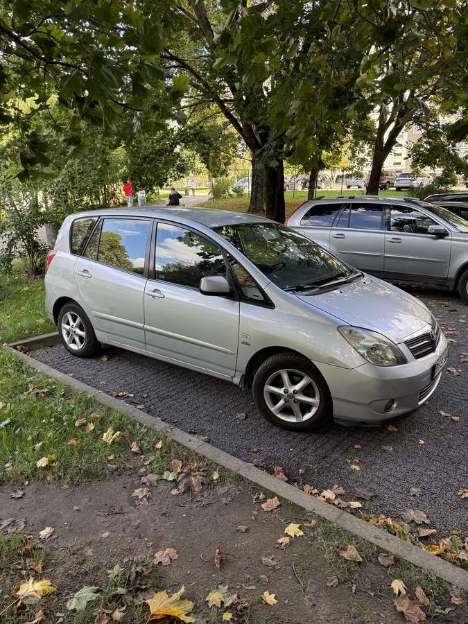 Toyota Corolla 2004 — photo 6