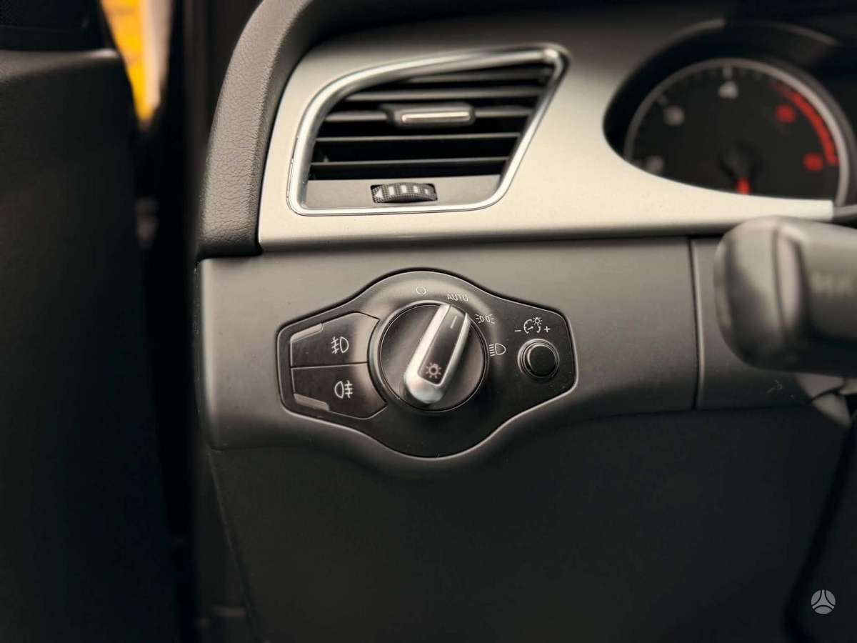 Audi A4 2011 — photo 14