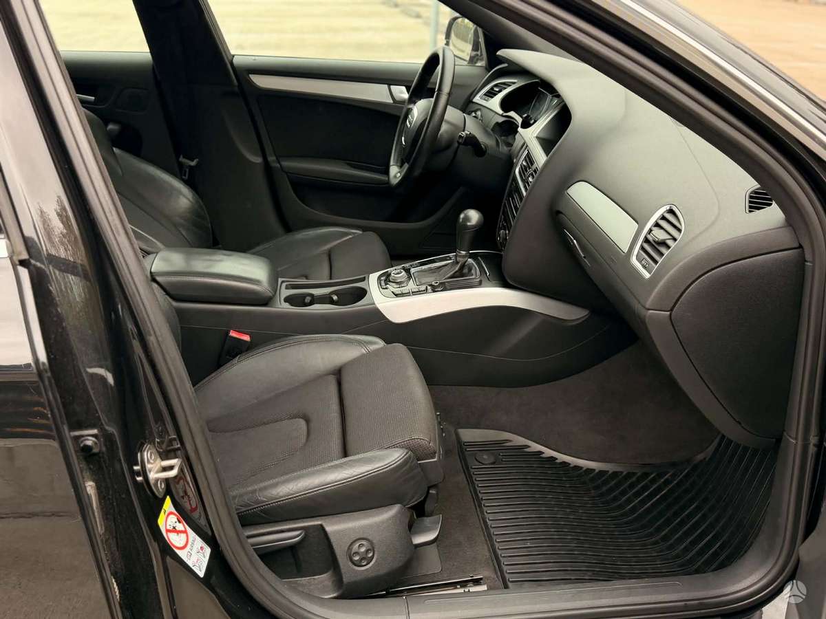 Audi A4 2011 — photo 17