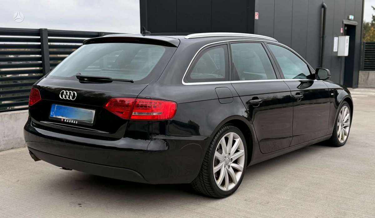 Audi A4 2011 — rear view
