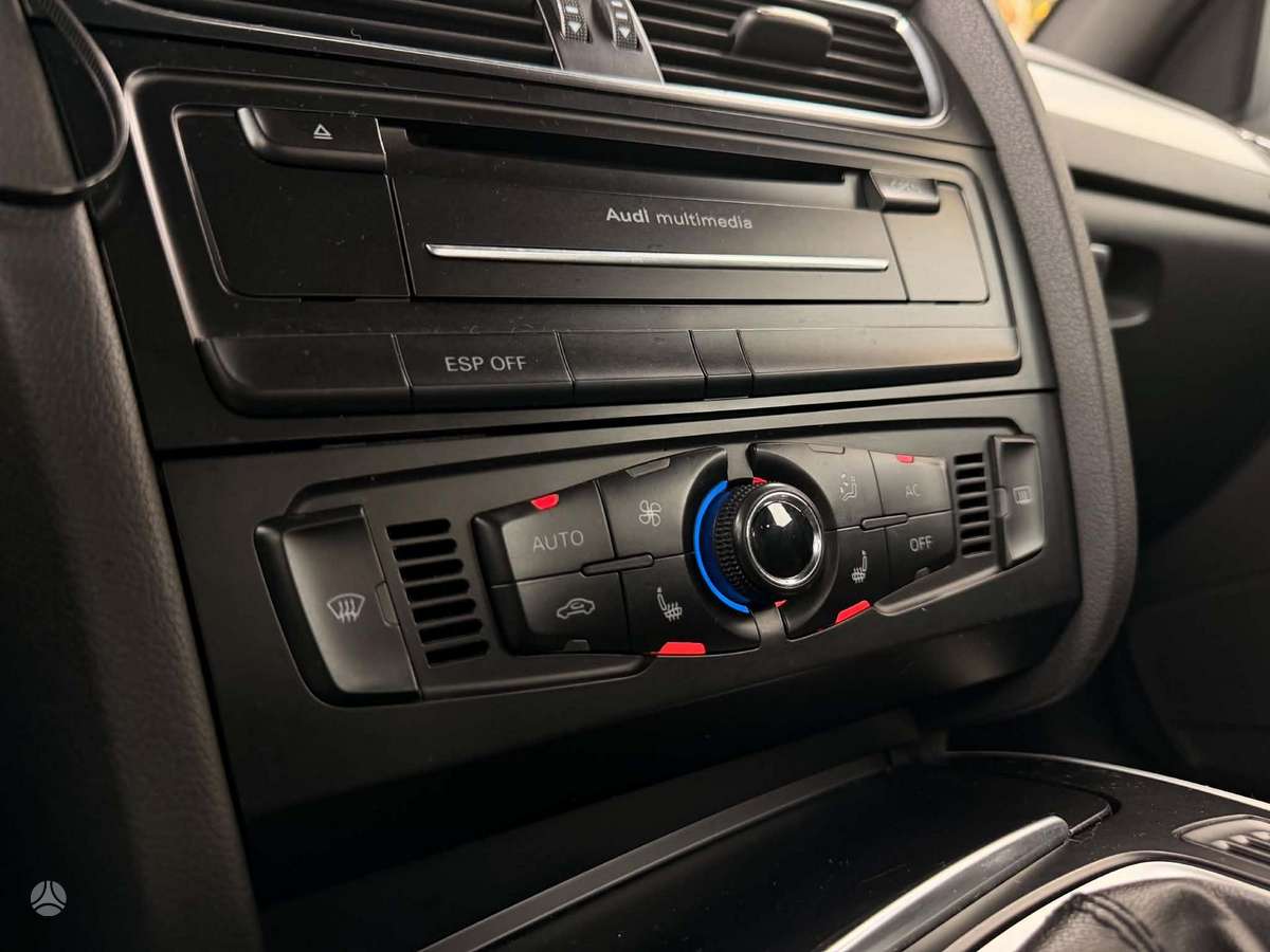 Audi A4 2011 — photo 20
