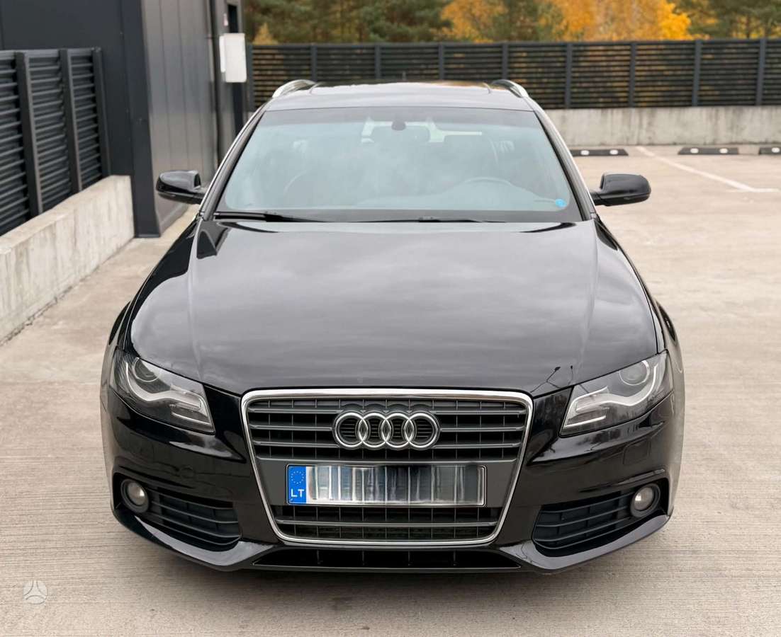 Audi A4 2011 — photo 5