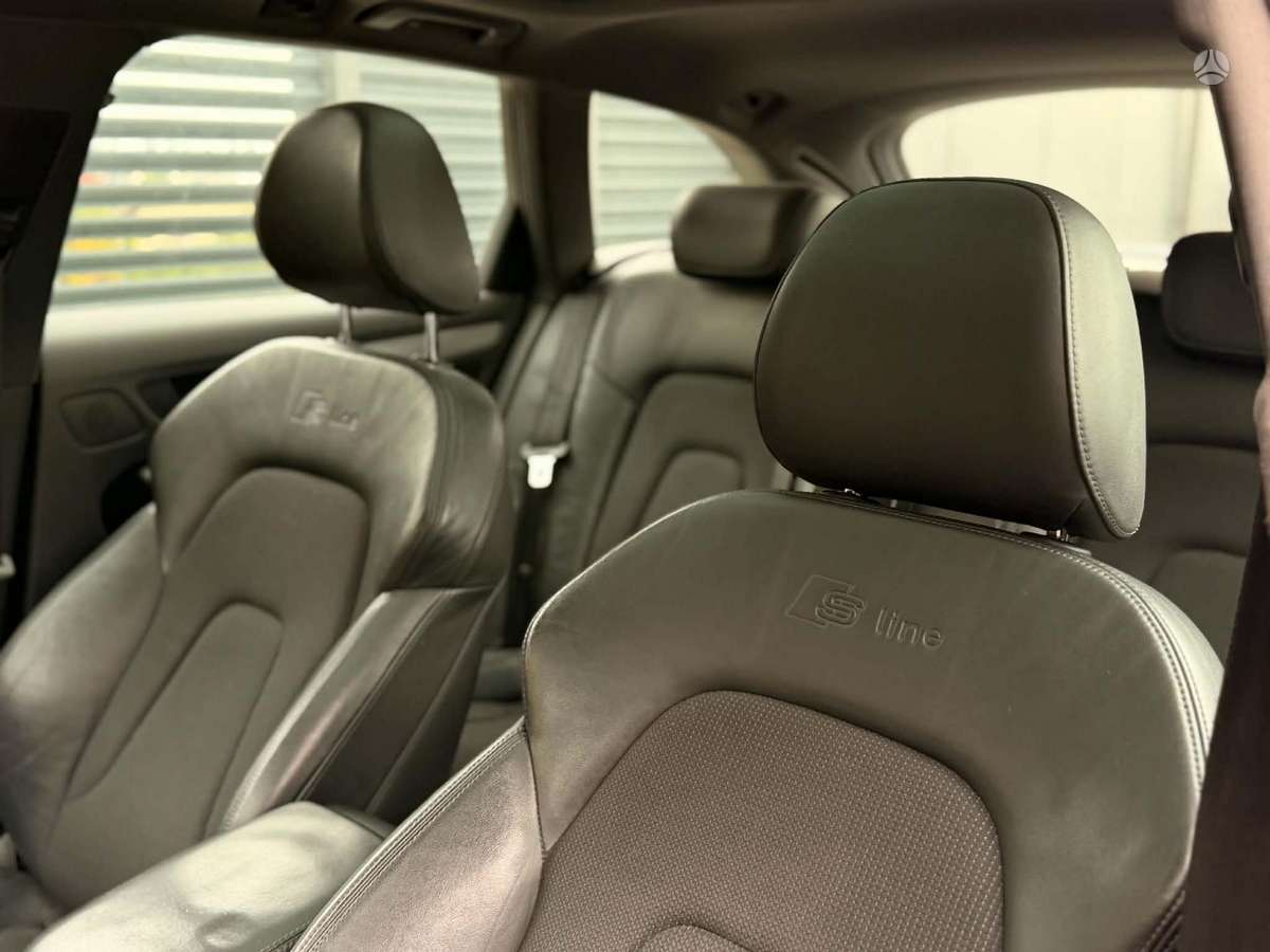 Audi A4 2011 — photo 9