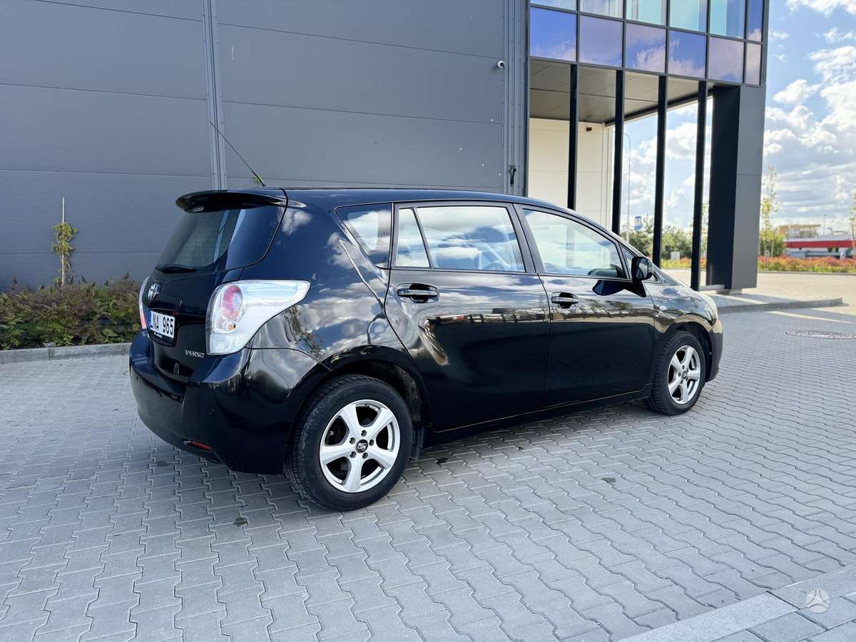 Toyota Verso 2011 — photo 5