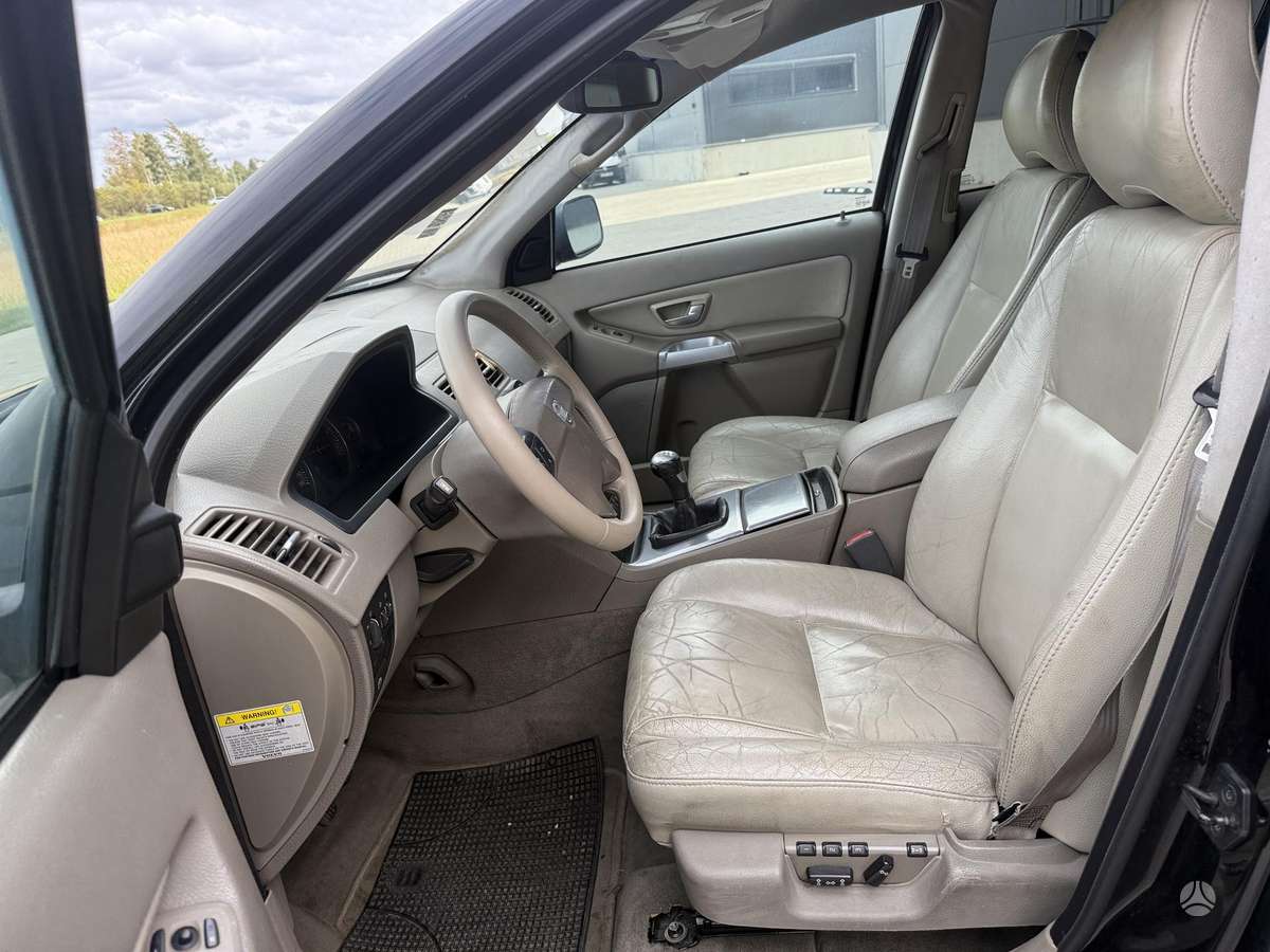 Volvo XC90 2005 — photo 13