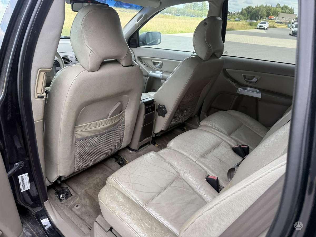 Volvo XC90 2005 — photo 16