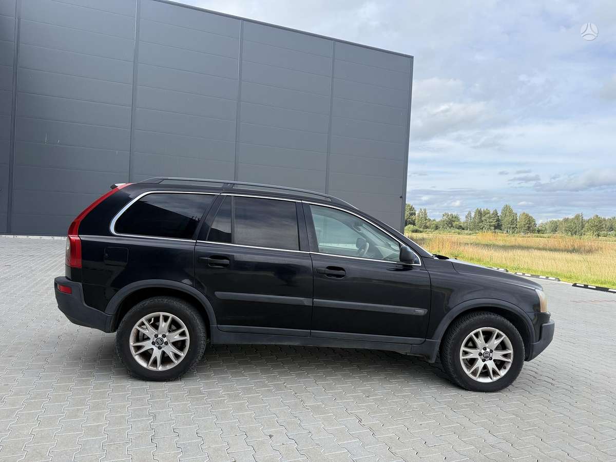 Volvo XC90 2005 — engine 2401 cm³, 163 HP (120kW)