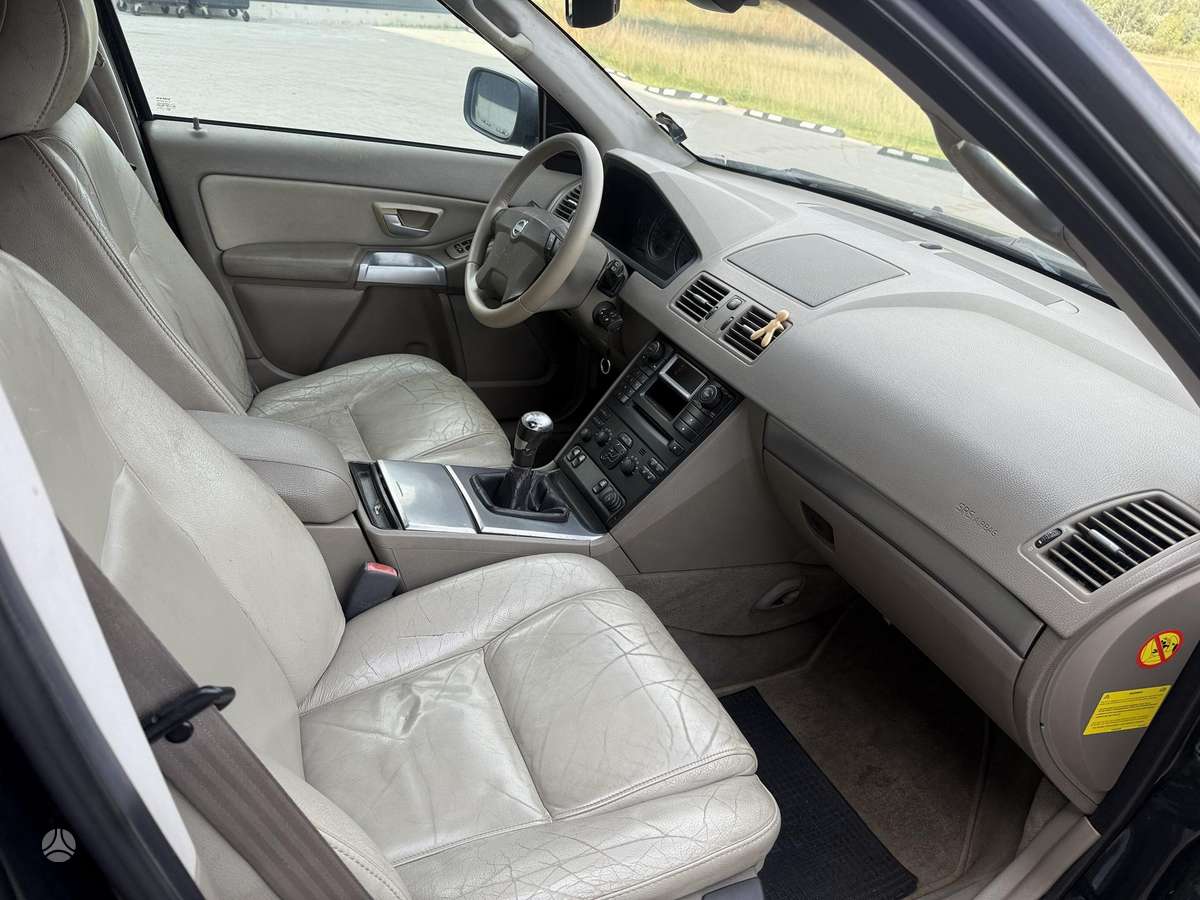 Volvo XC90 2005 — photo 9